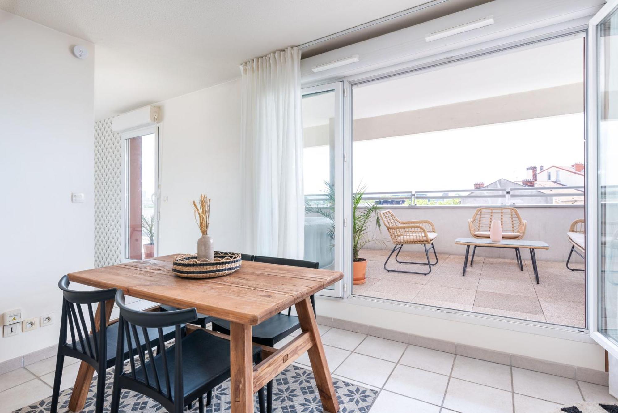 Le Montblanc & Spa Rooftop Apartment Lyon Exterior foto